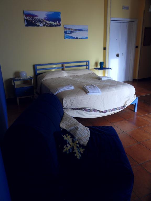 Leucosia Bed & Breakfast ซาแลร์โน ภายนอก รูปภาพ