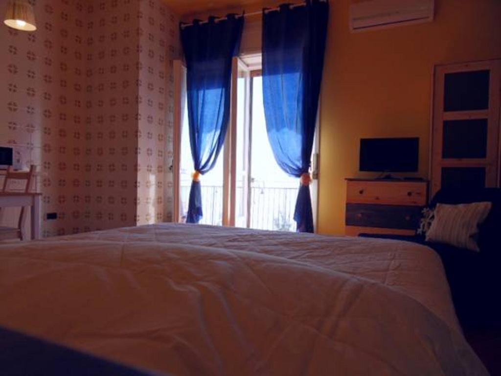 Leucosia Bed & Breakfast ซาแลร์โน ภายนอก รูปภาพ